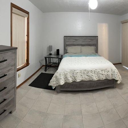 Townhouse, Two Car Garage, Fireplace Back Yard 라스크루시스 외부 사진