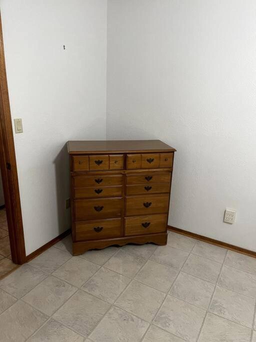 Townhouse, Two Car Garage, Fireplace Back Yard 라스크루시스 외부 사진