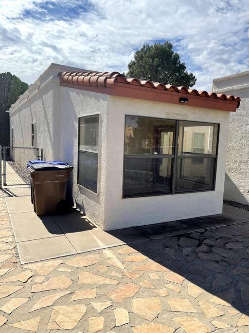 Townhouse, Two Car Garage, Fireplace Back Yard 라스크루시스 외부 사진